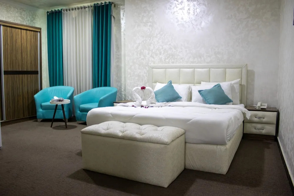 The Castle Hotel