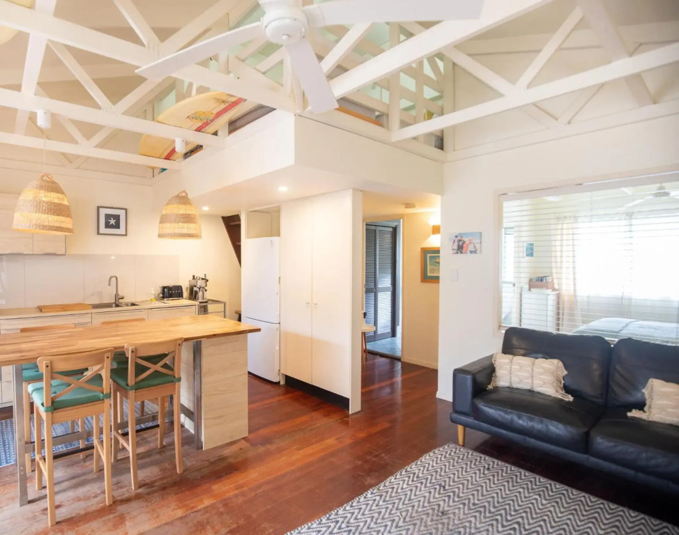 The Dunes + 100M To Beach + Pool + Exceptional Location