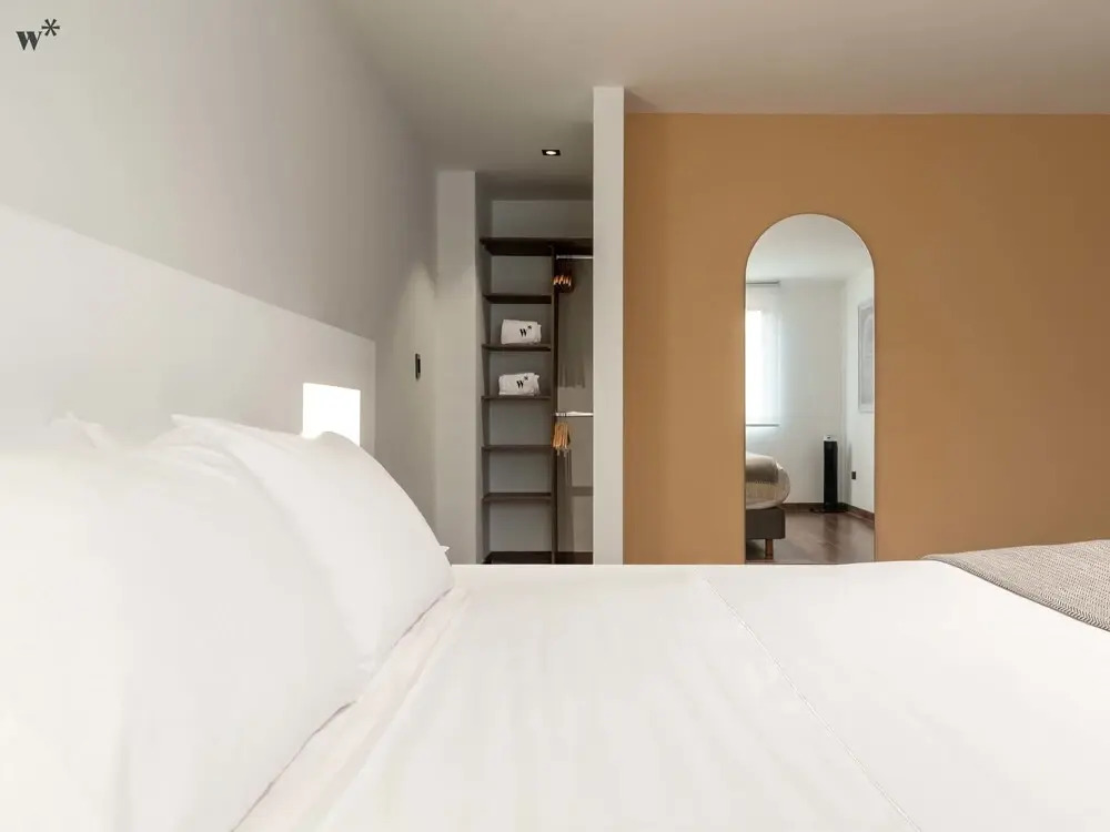 w Stunning 3BR With Terrace in Laureles