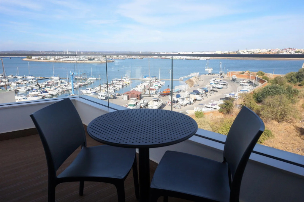 Jupiter Marina Hotel - Couples & Spa
