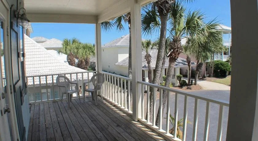 Emerald Shores