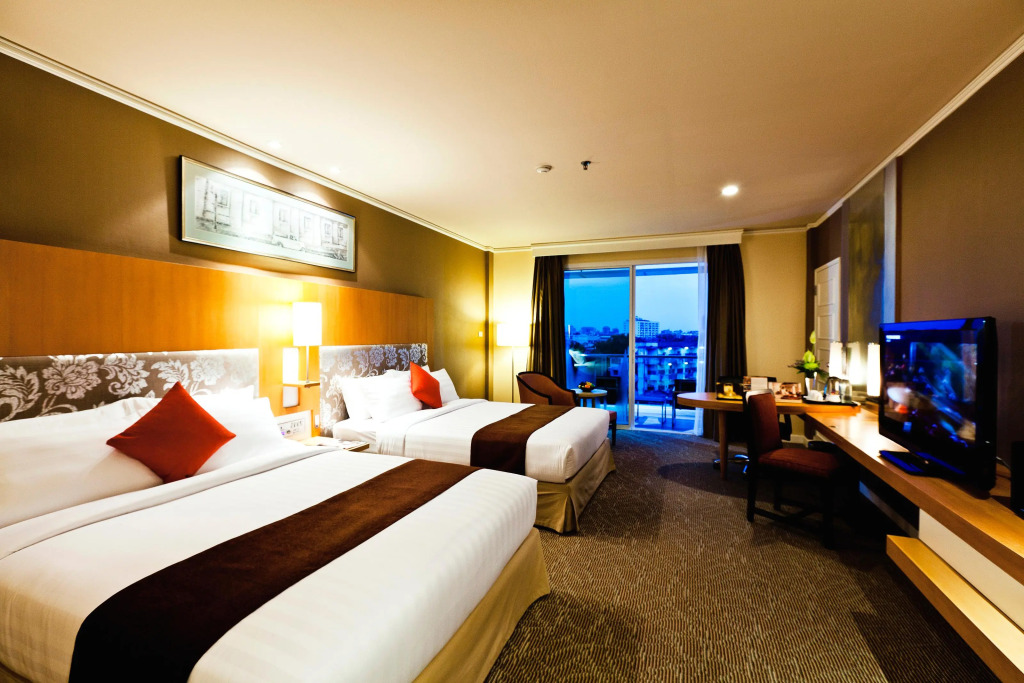 Royal Princess Larn Luang - SHA Extra Plus