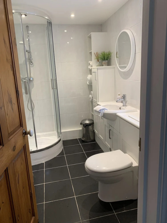 Vineyard Cottage Sleeps 4 with Garden