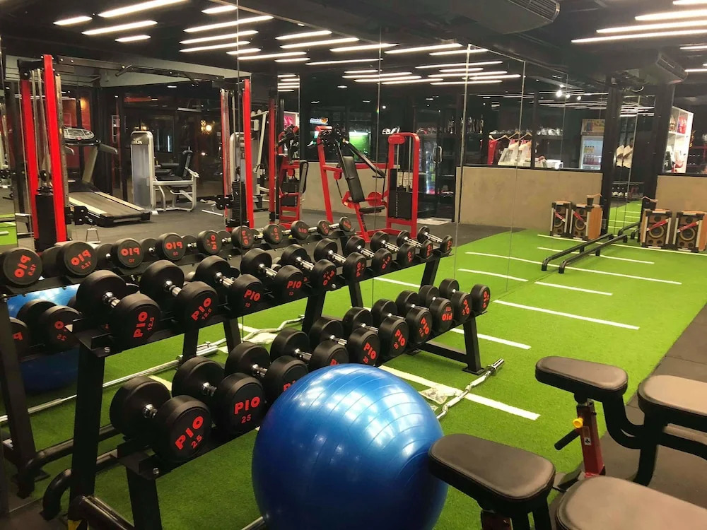 KruDam Gym Hostel