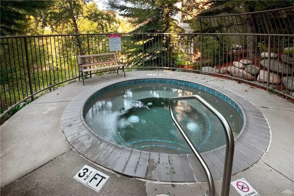 380 E. Hurd Lane 2 Bedrooms 2 Bathrooms Townhouse