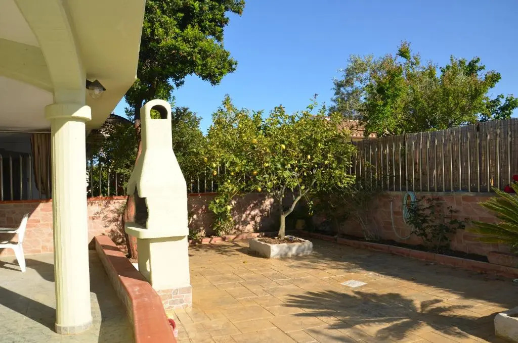 Appartamenti in villa indipendente a 200 metri dalla spiaggia