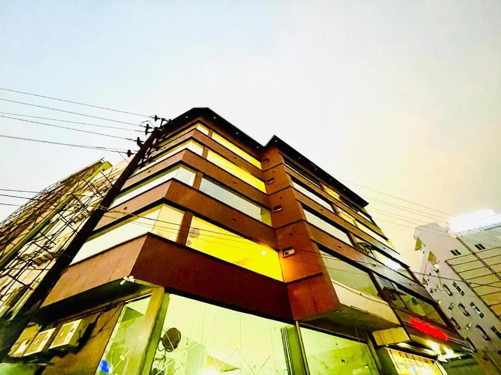 Hotel Eagle Grand Airport Zone