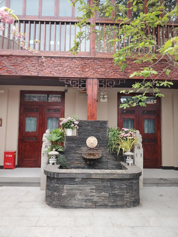 Jingshan Garden Courtyard Hotel Beijing Forbidden City Newly renovated Tianmen Wangfujing Gardenhutong BejjingCourtyard