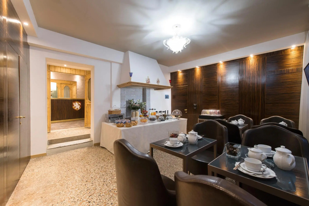 Locanda Leon Bianco on the Grand Canal
