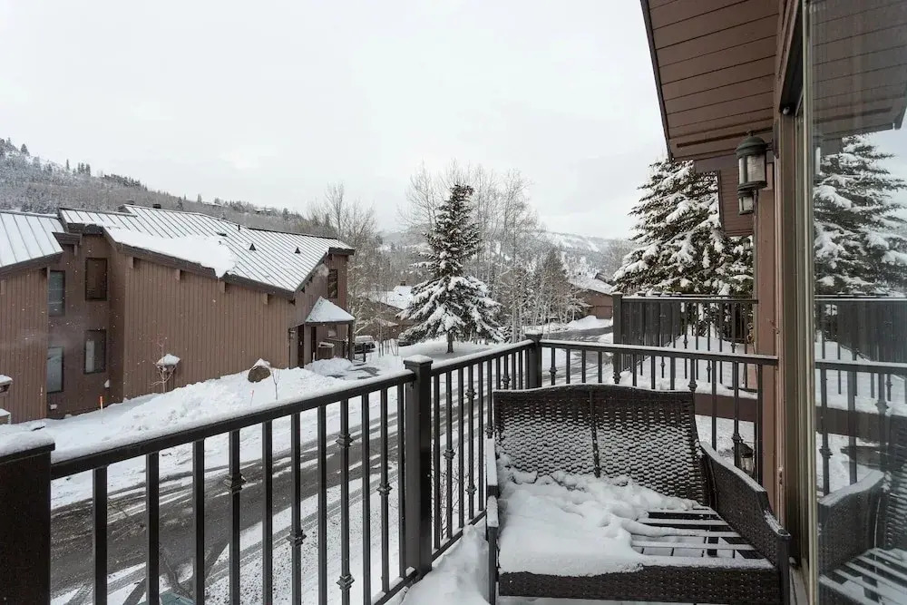 Pinnacle at Deer Valley Resort - Four Bedroom Condo with Hot Tub #1263 4 Condo