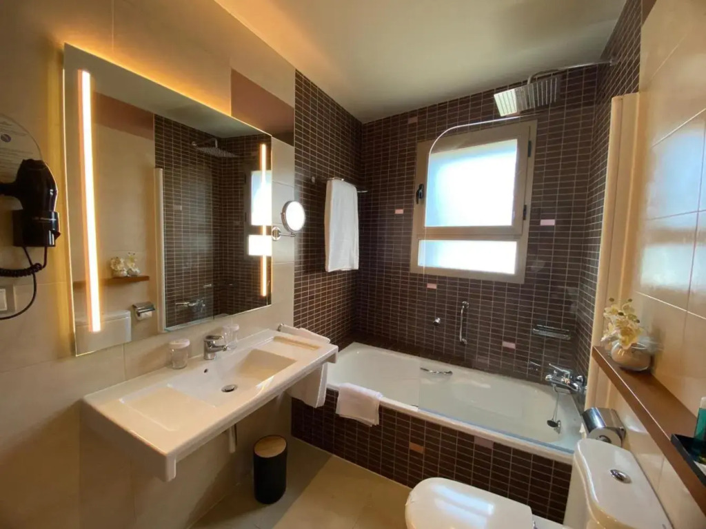 ON ALETA ROOM designed for adults