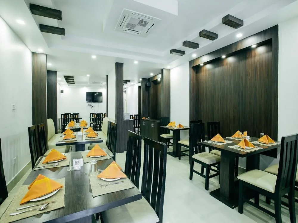 OYO 11474 Gangaur Regency Boutique Hotel