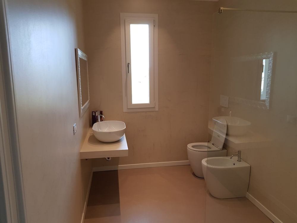 Venus Suites