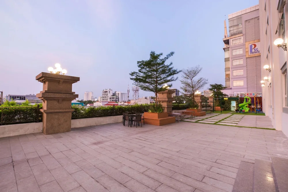 M Suites by S Home