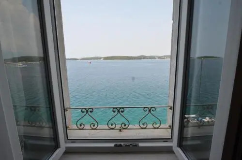 Arnolongo B4 Sea View