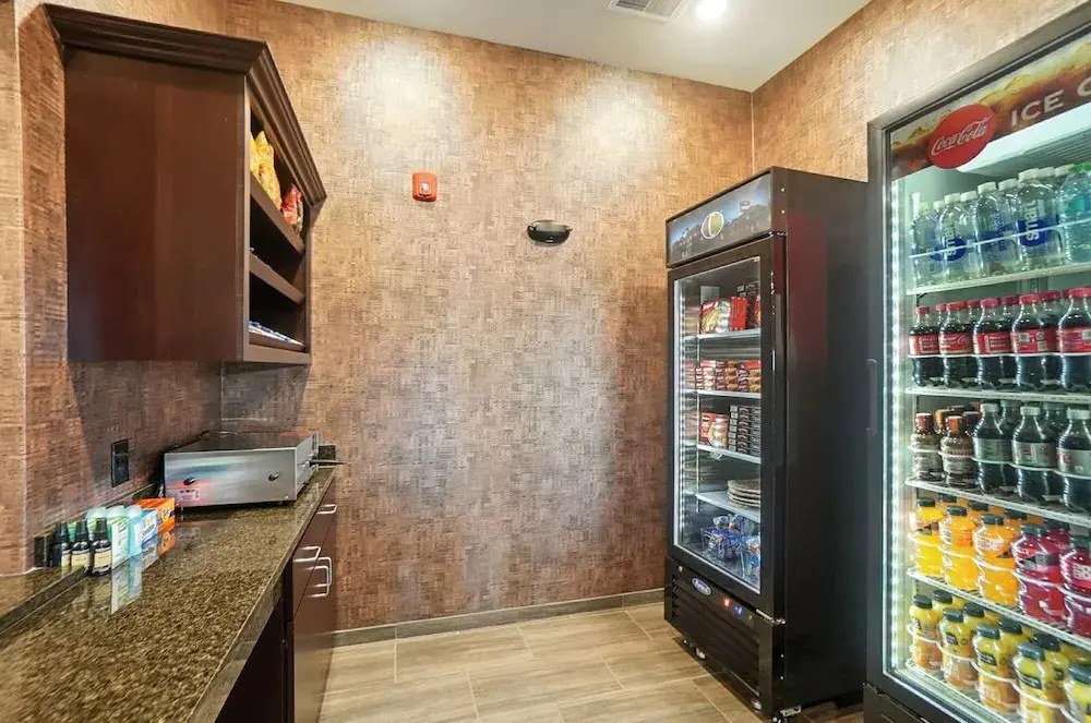 Cobblestone Hotel & Suites - Bellefontaine