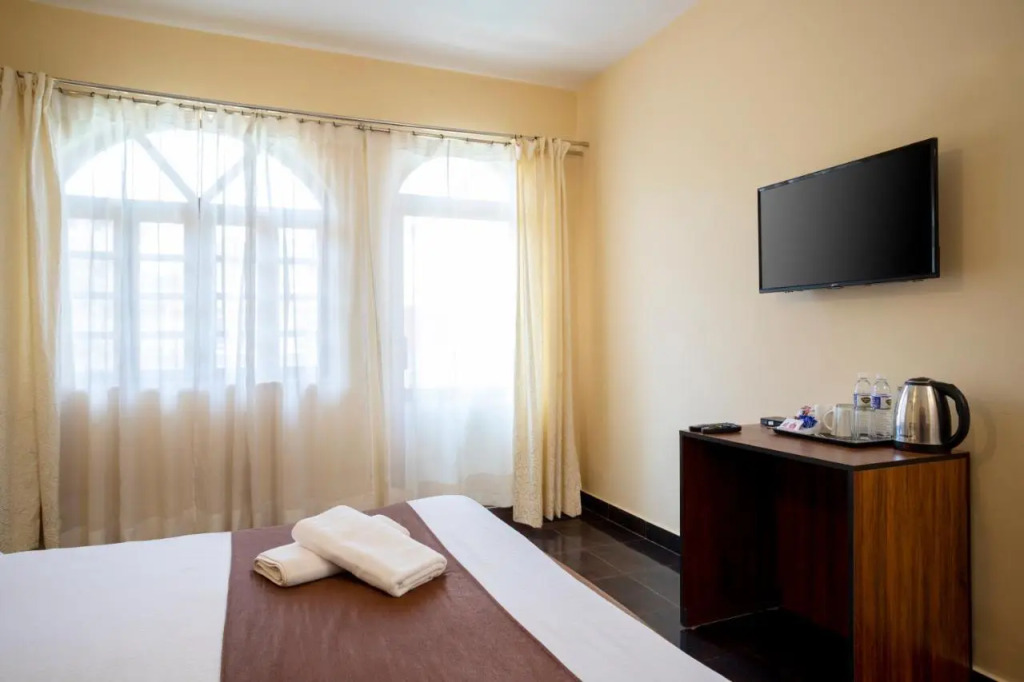 La Vaiencia Beach Resort, Morjim