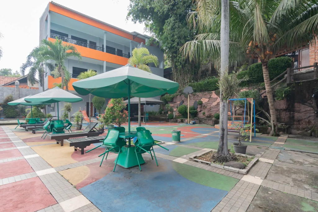 Urbanview Hotel Sagara Bogor