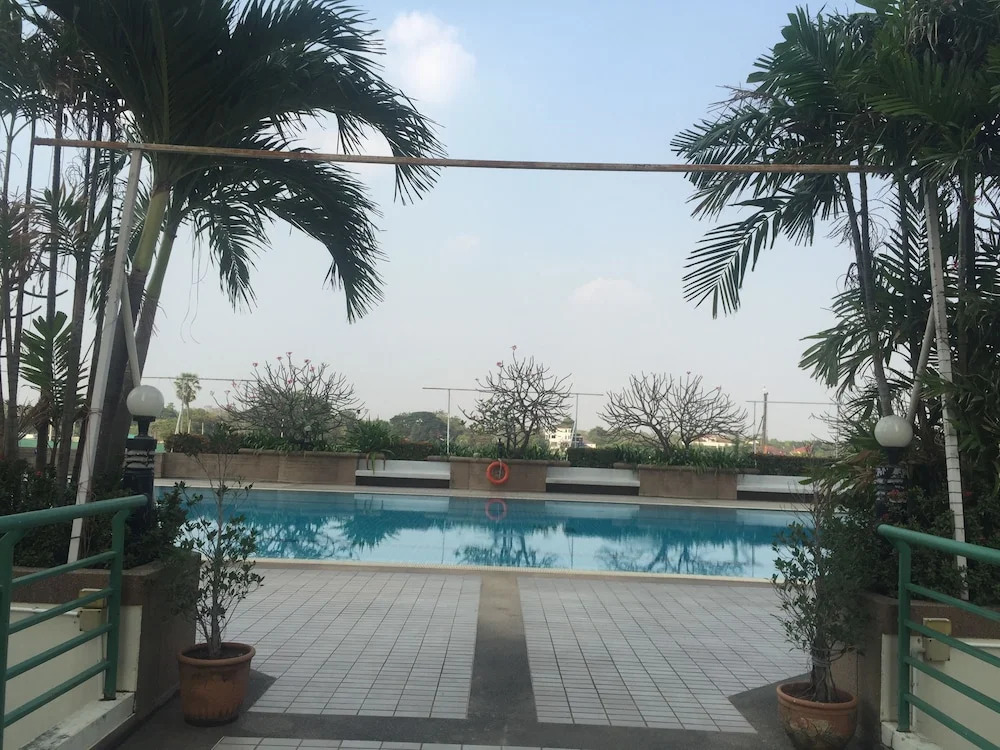 Nouvelle Condominium Thanacity