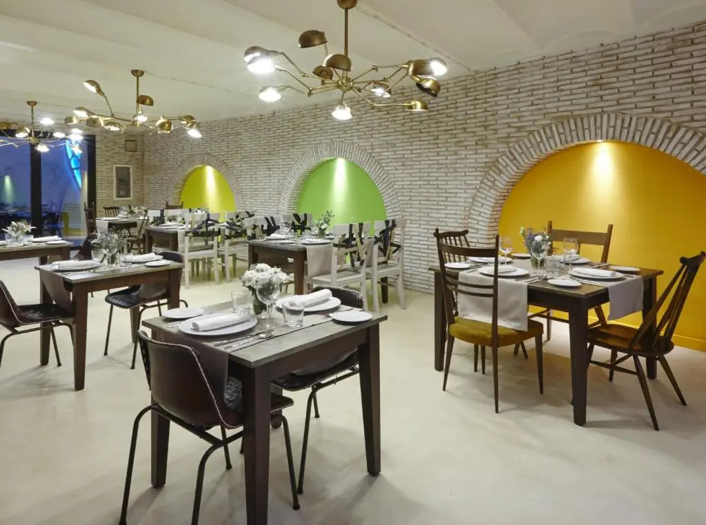 Hotel Galería Essentia