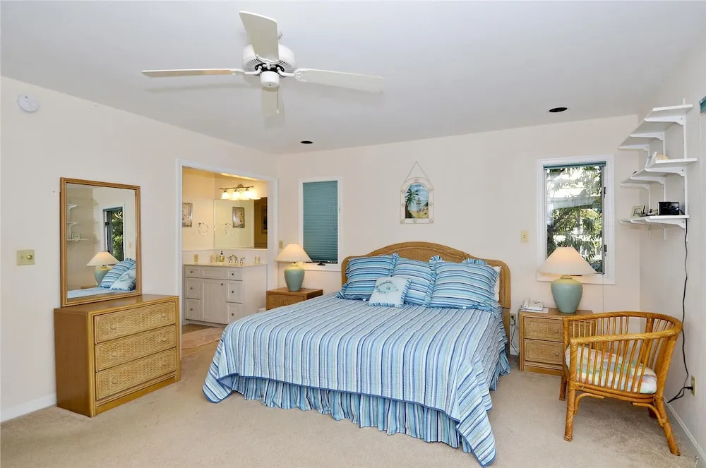 Ocean Ridge East 18 Sheats by Long & Foster