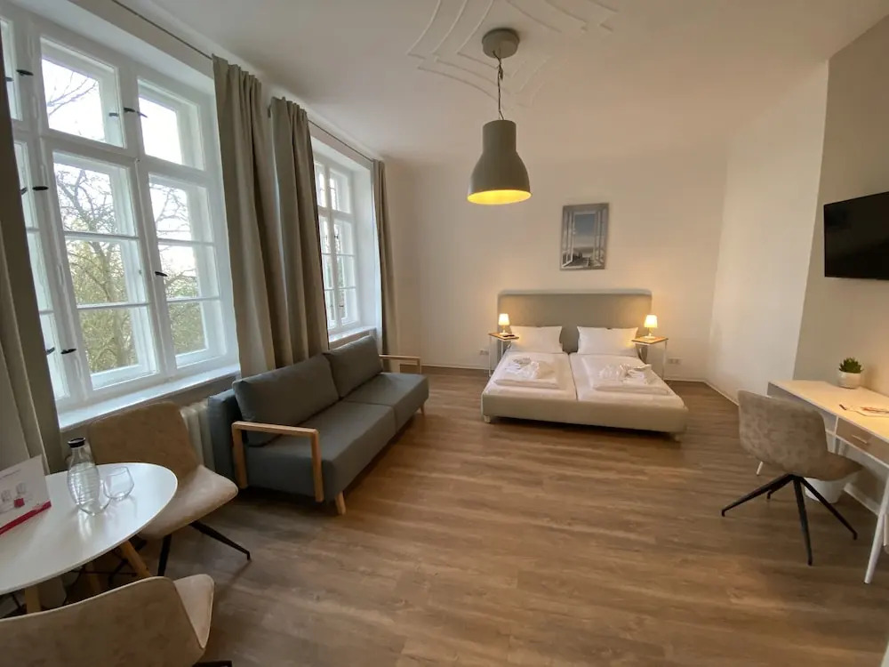 Zimmer FREI Boardinghouse