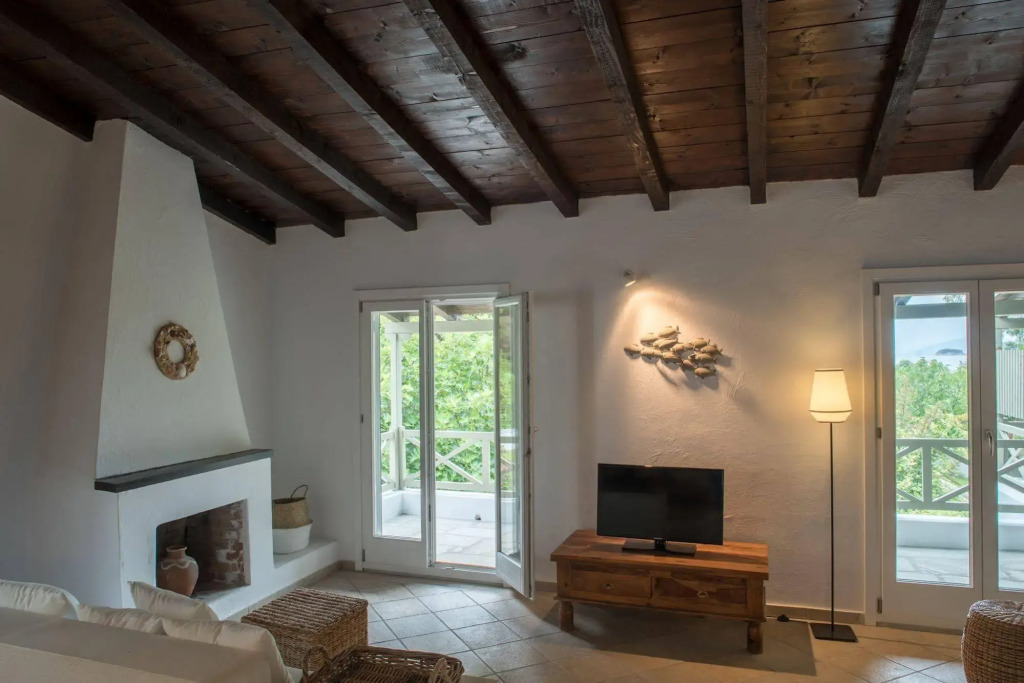 Skiathos Holidays Suites & Villas