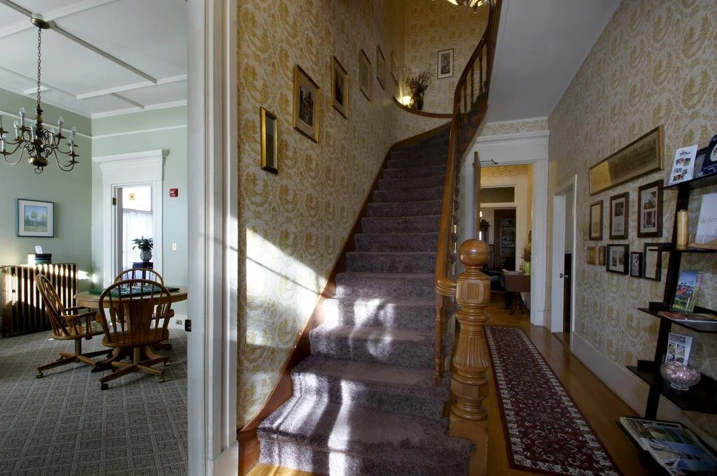 Inn at the Agora