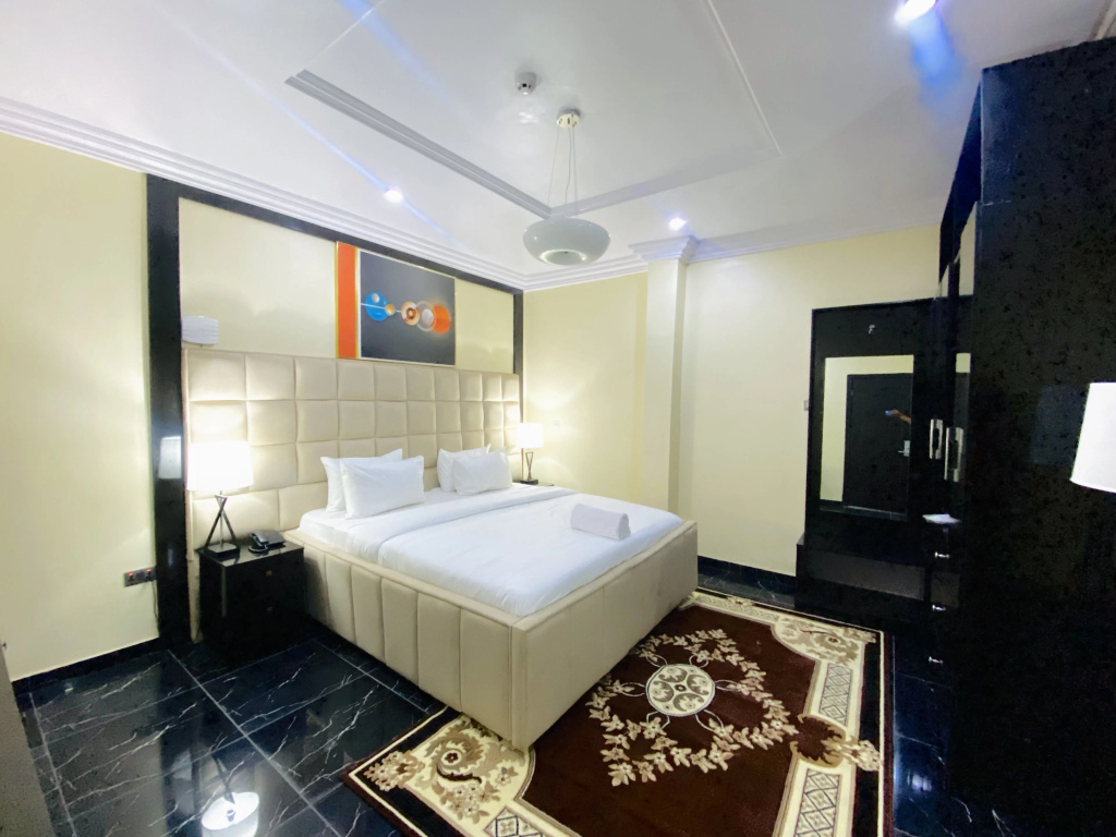Light Spring Hotel