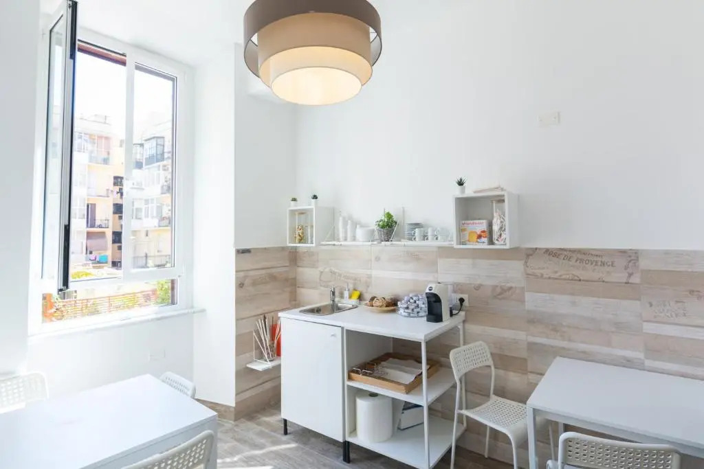 Shine House