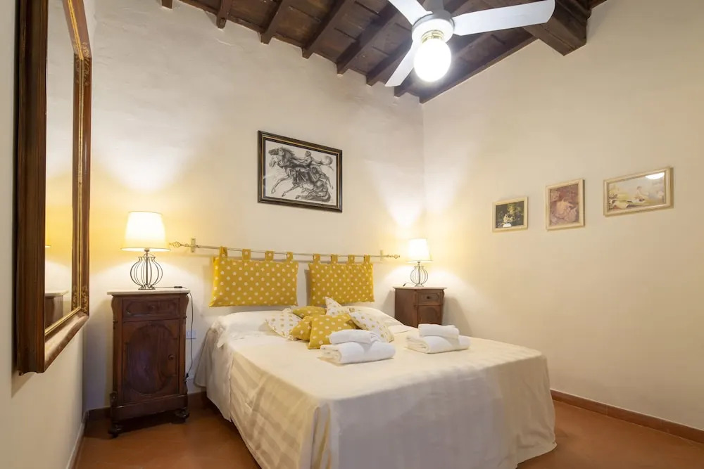 Curtatone Apartment