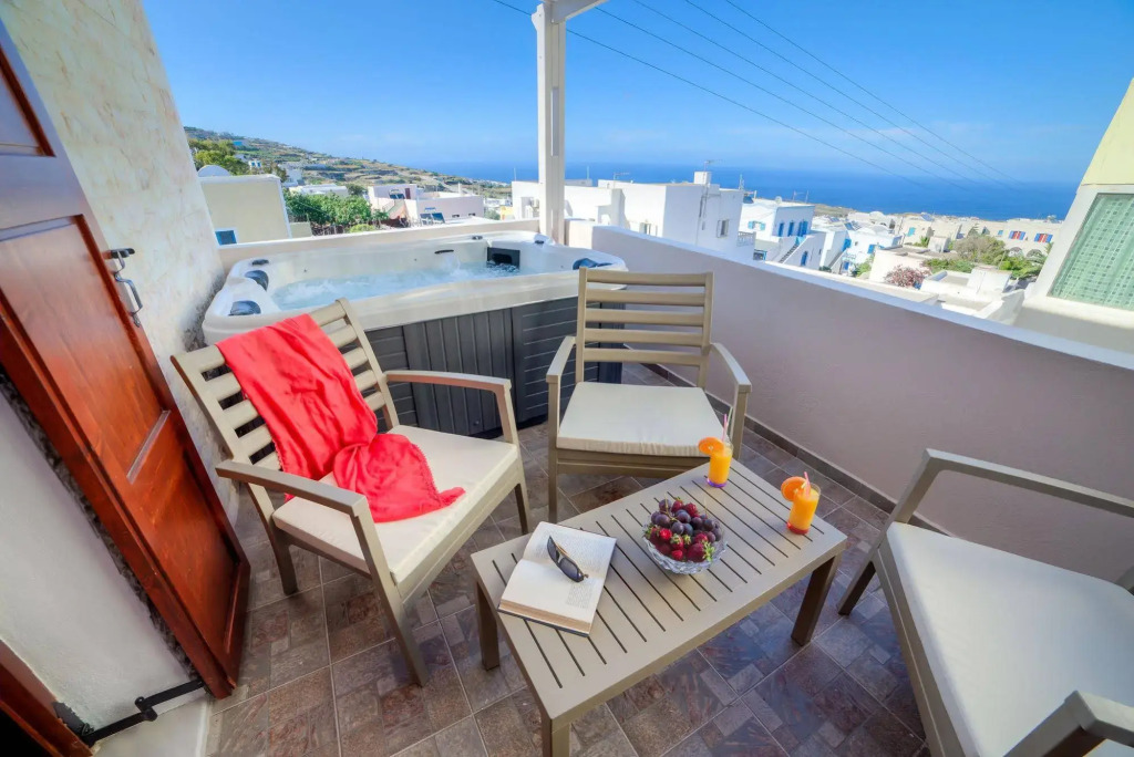 Suite Home Santorini
