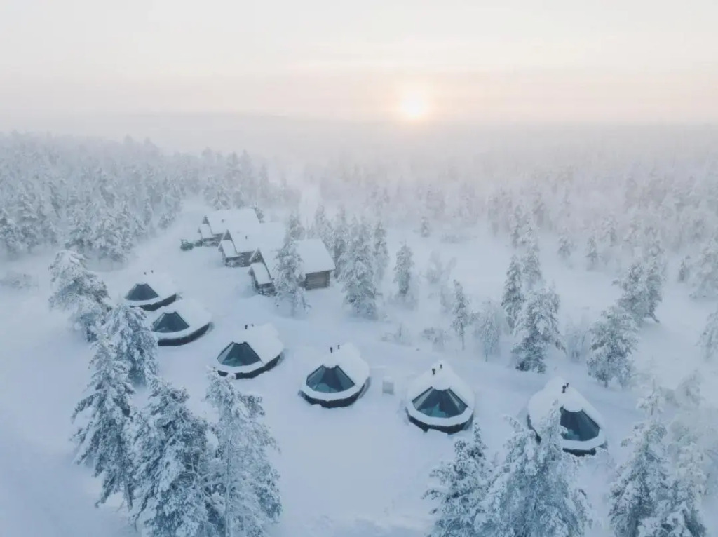 Wilderness Hotel Muotka & Igloos
