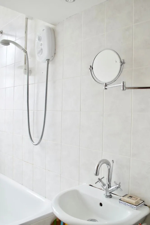 Cosy 1 Bedroom Home In Edinburgh