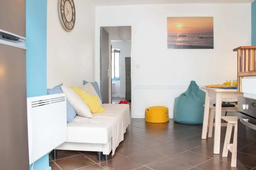 Cozy Apartment For 5 - 400m to Grande Plage