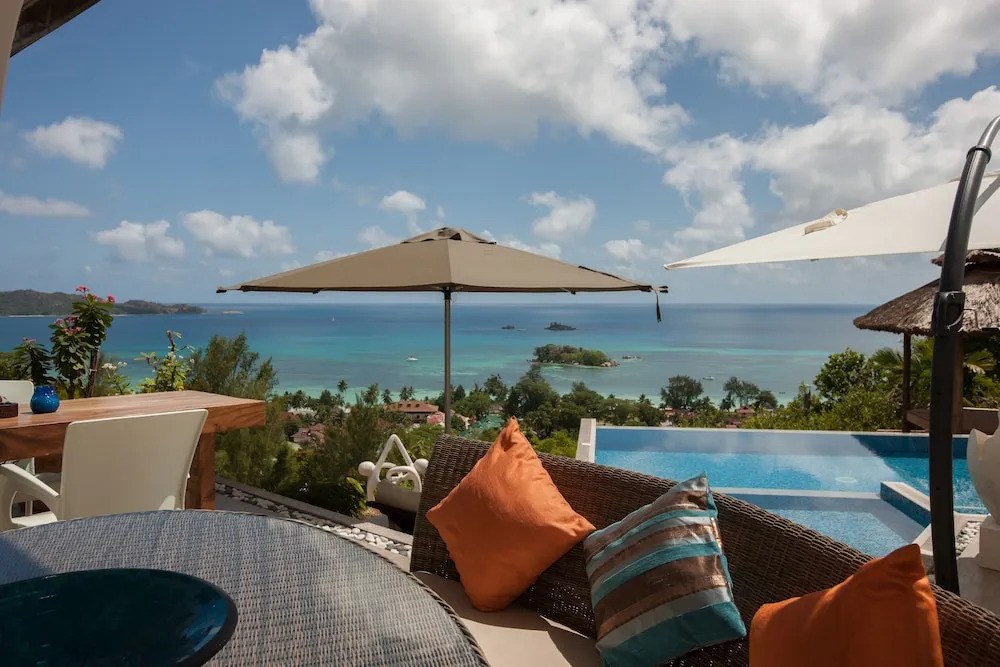 Le Duc Hillside Villas