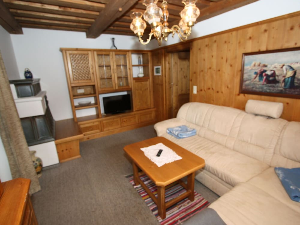 Vintage Apartment in Stuhlfelden With Balcony