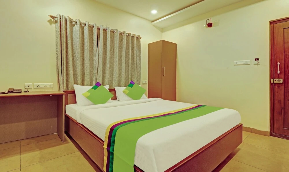 Townhouse The 36 Inn Madhuravada Bus Stop