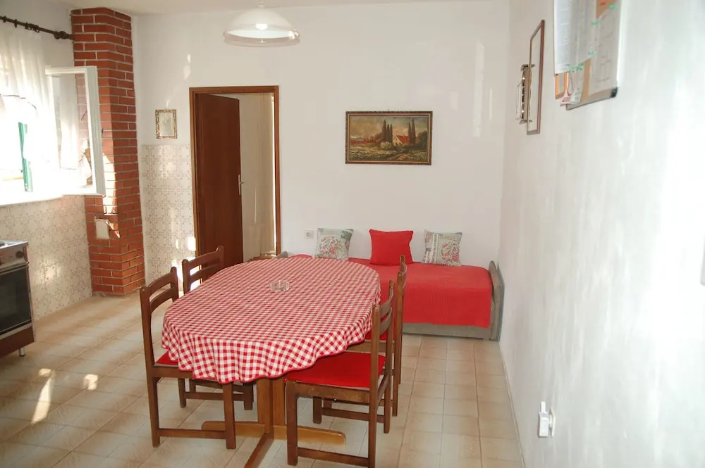 Apartments And Rooms Anka