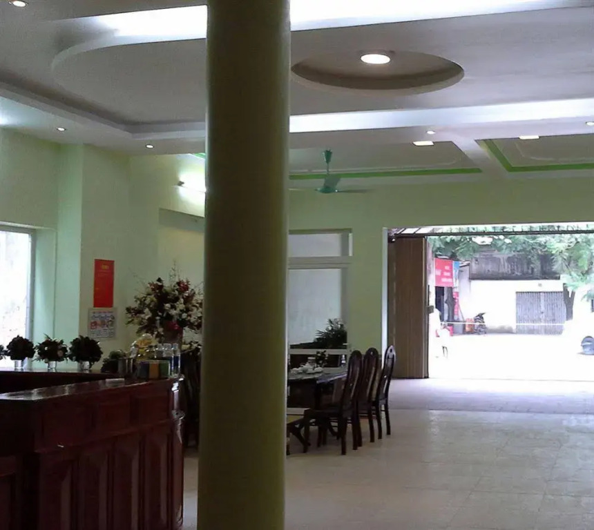 Avi Transit Hotel