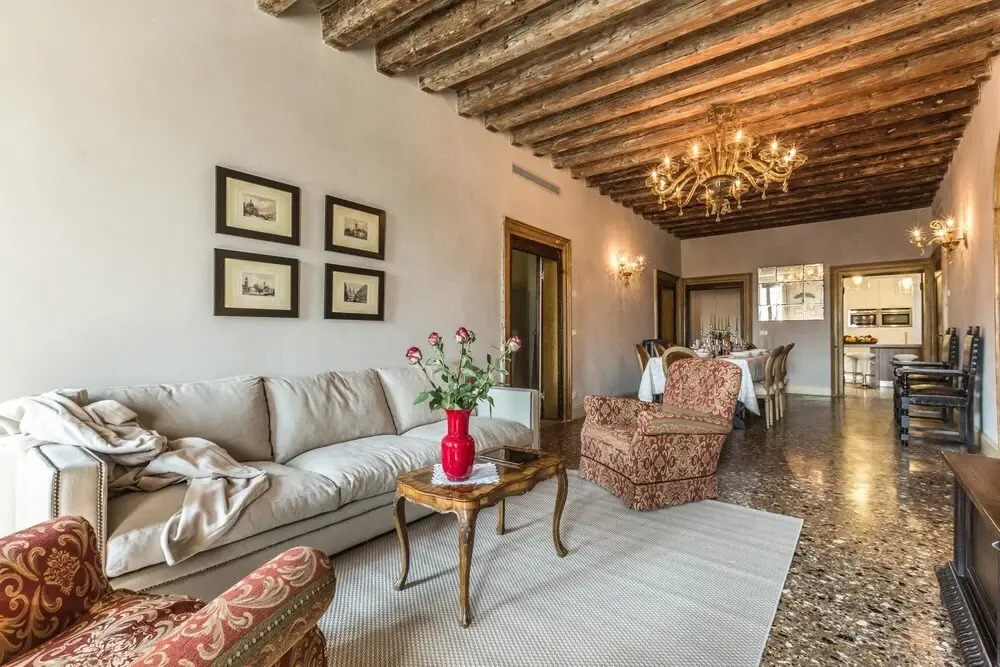 Palazzina Canal - Experience and Enjoy 5 Elegant Bedrooms