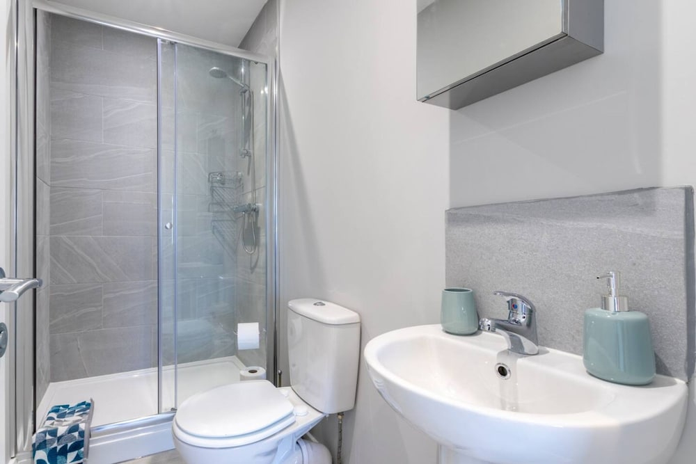 Altham Place Modern Coastal 2BR Bungalow Near Morecambe Bay