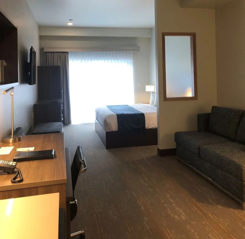 Kodiak Compass Suites