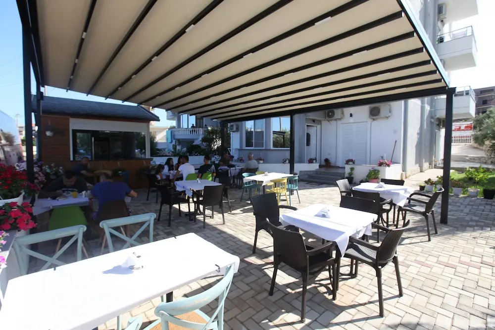 Sunshine Hotel
