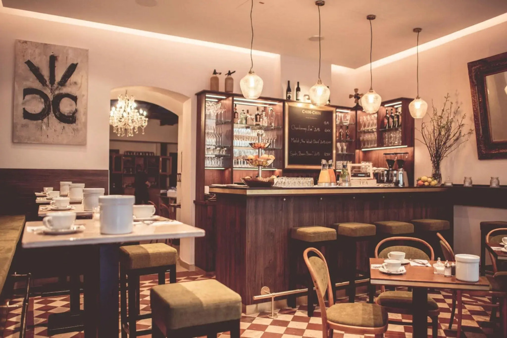 Chin-Chin Hotel ehemals Bohemian Hotel