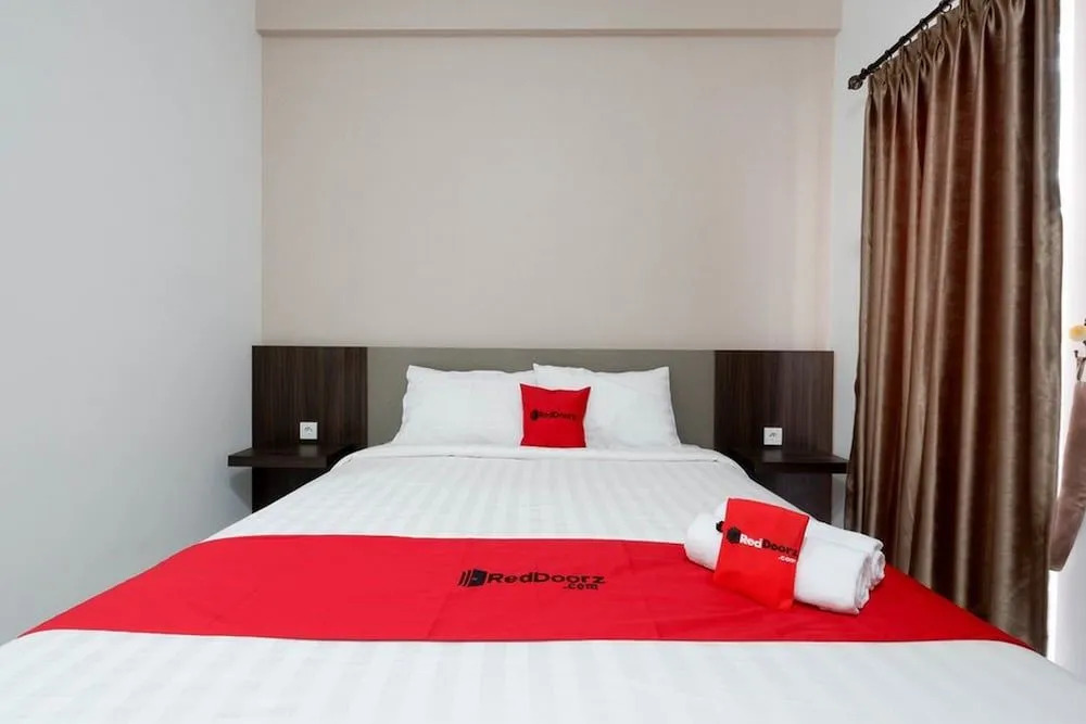 RedDoorz Apartment near Exit Toll Colomadu