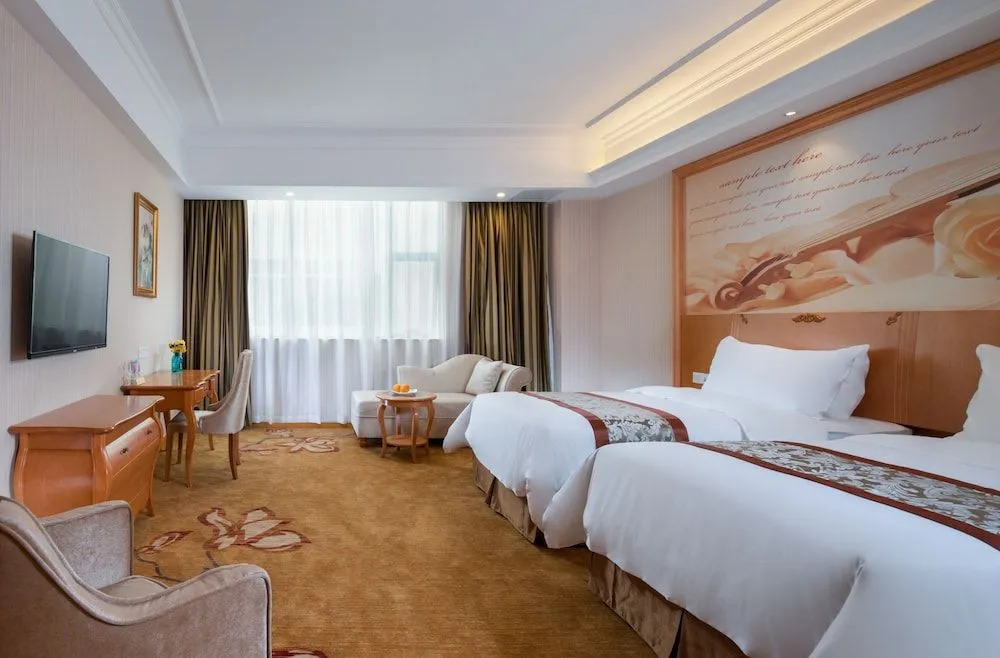Vienna Hotel Guangzhou Baiyun Lake Jinbo Plaza Pingsha
