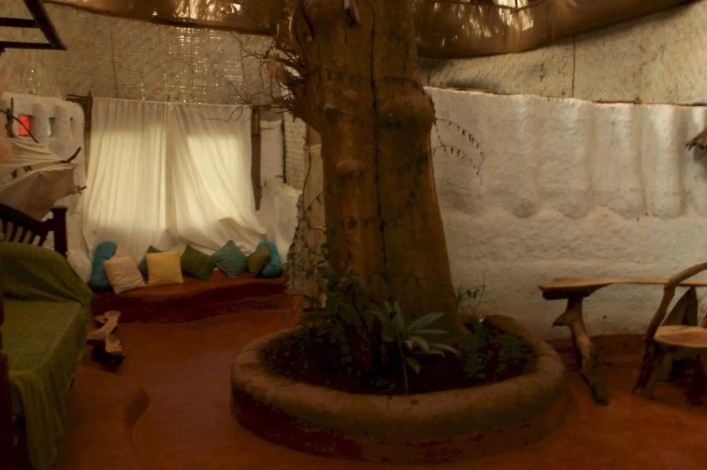 Saraya Art Cafe B&B