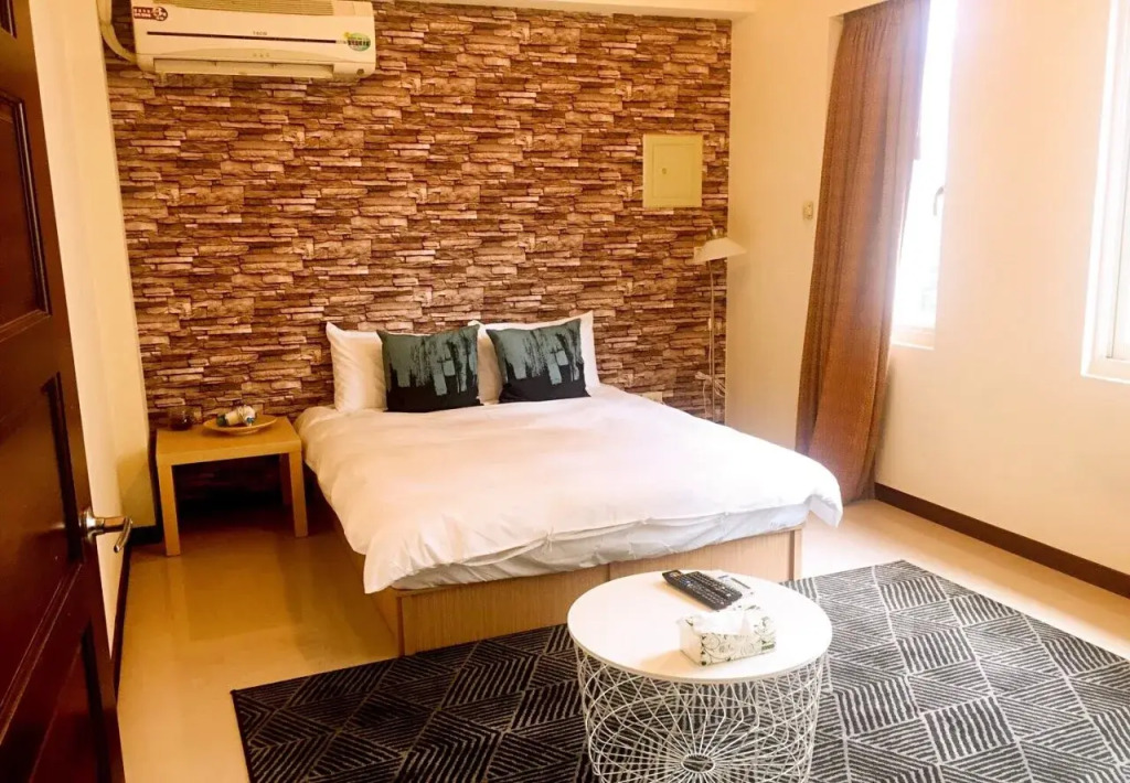 Fly Inn Hostel 2
