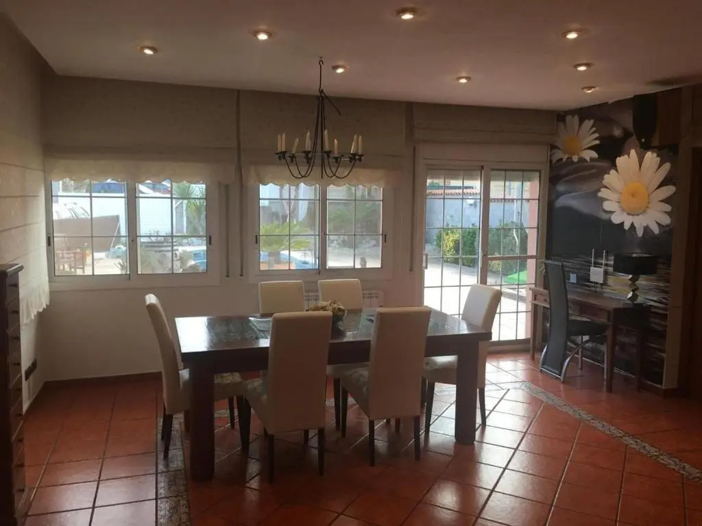 Vama House